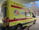 В Чебоксарах женщина выжила после падения из окна