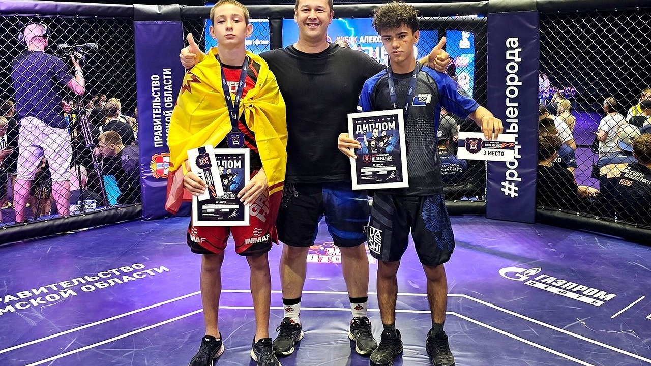 Главная картинка новости: Юные бойцы из Чувашии получили бронзу на всероссийском турнире ММА в Омске