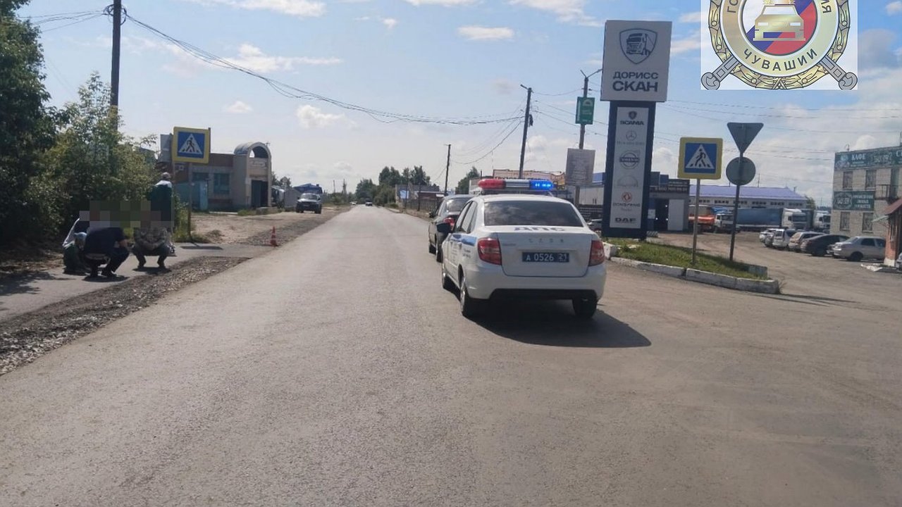 Главная картинка новости: В Чувашии “Лада Гранта” сбила девочку на пешеходном переходе