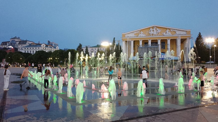 Главная картинка новости: Начинается лучший период в жизни: Глоба указала на два знака — придет удача в семье и финансах