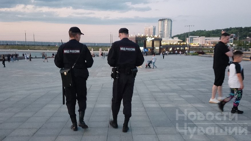 Главная картинка новости: В Чебоксарах выявили десятки нарушений миграционного режима