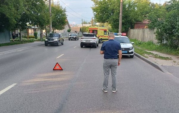 В Чебоксарах автомобиль сбил пятилетнюю девочку, которая переходила дорогу