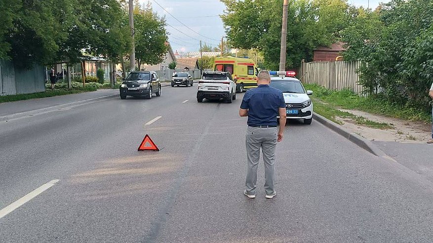 Главная картинка новости: В Чебоксарах автомобиль сбил пятилетнюю девочку, которая переходила дорогу