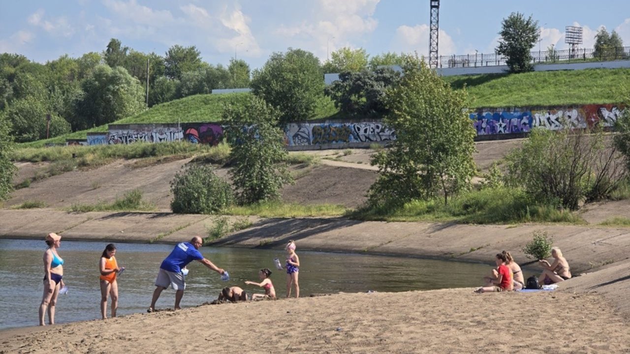 Главная картинка новости: Спасатели МЧС Чувашии усиливают контроль за безопасностью на Волге