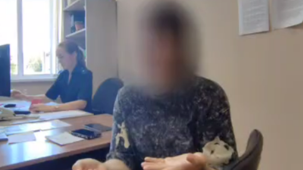 Главная картинка новости: Жительница Чебоксар потеряла 140 тысяч рублей из-за "просроченного договора на симку"