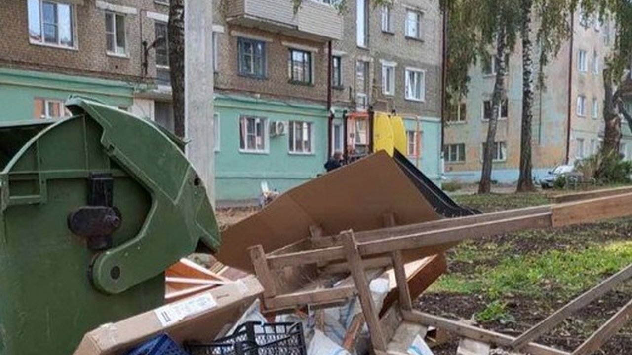 Главная картинка новости: В Чувашии обнаружили более 1300 организаций, работающих без договоров на вывоз отходов