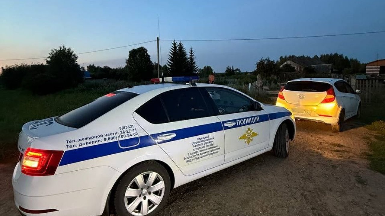 Главная картинка новости: В Чувашии пьяный водитель устроил серию "заездов" с погоней за одну ночь