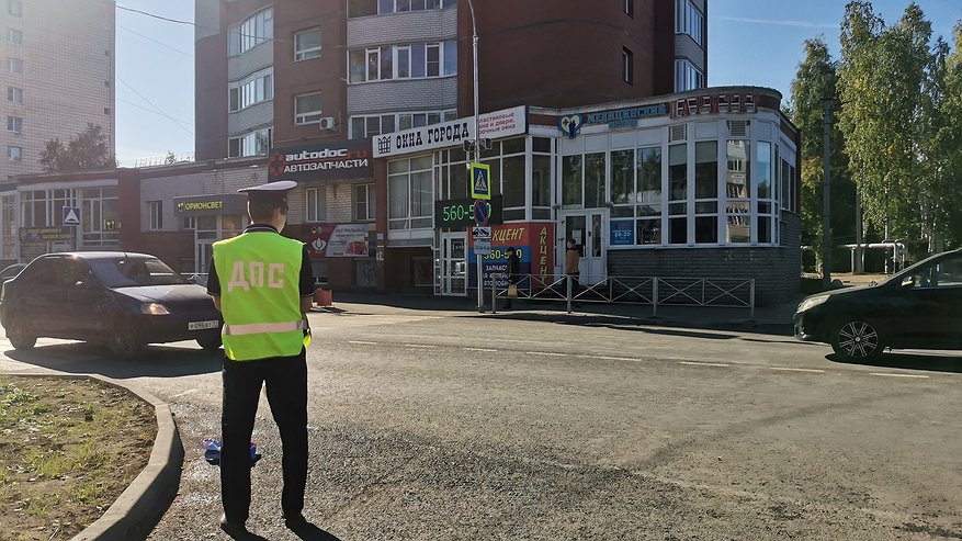 Главная картинка новости: В ГАИ наконец поставили точку: До какого возраста можно водить автомобиль — пенсионерам сообщили действующие ограничения