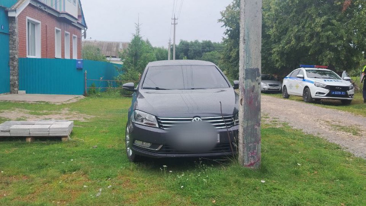 Главная картинка новости: Четырехлетний мальчик в Чувашии случайно сбил сестру на семейном автомобиле