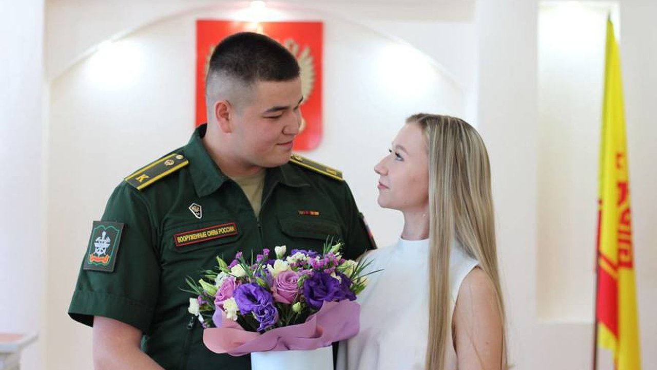 Главная картинка новости: В Чувашии июль стал рекордным месяцем для свадеб