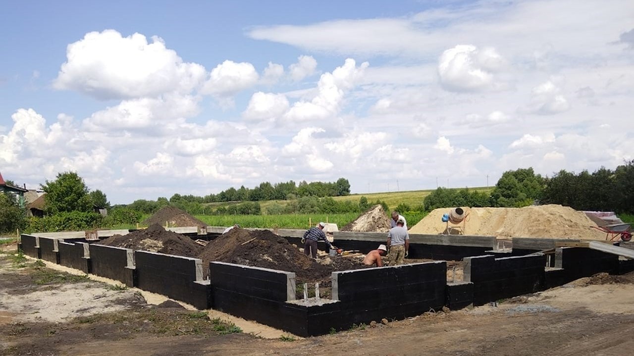 Главная картинка новости: В Чувашии строят современные амбулатории для сельских жителей