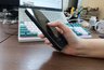 Миниатюра новости: Можно ли пользоваться смартфоном во время зарядки — запомните раз и навсегда