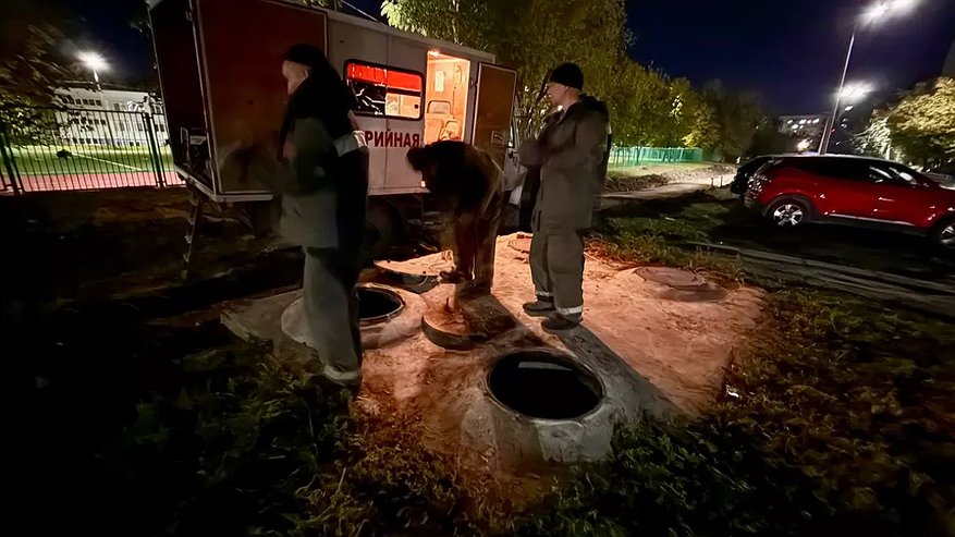 Главная картинка новости: В Чебоксарах прорвало теплотрассу во время запуска отопления