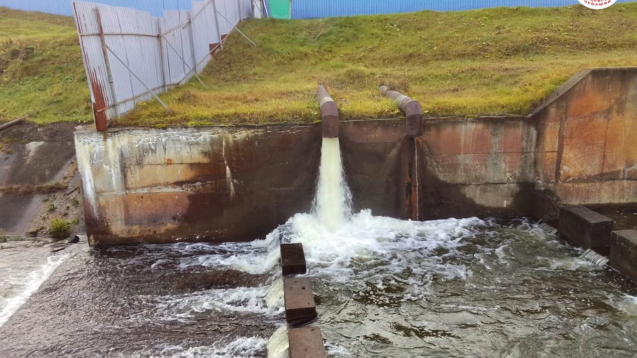 Главная картинка новости: В Чувашии готовят гидротехнические объекты к зиме