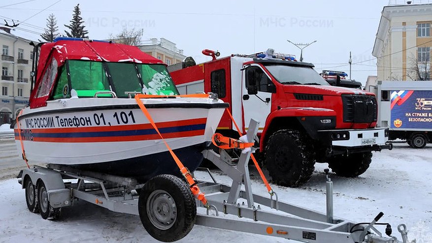 Главная картинка новости: Главное управление МЧС по Чувашии усилило парк спецтехники современными образцами